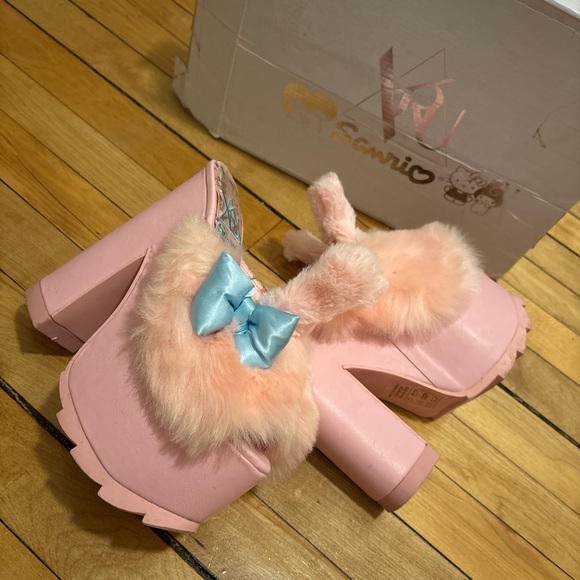 Sanrio x YRU Pink My Melody Platform Heels - Picture 4 of 8